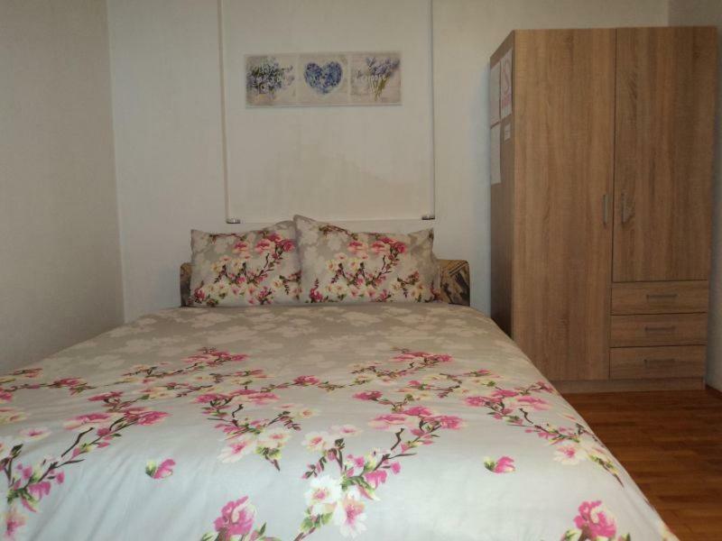 Studio Apartments Ana Rovinj Eksteriør billede